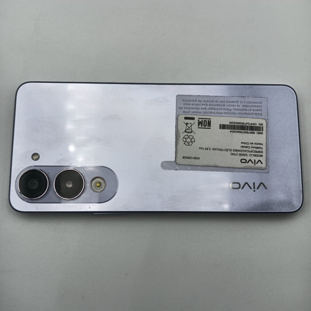 CELULAR VIVO Y04 V2430 (2025) 256 GB 4 GB RAM (SEMINUEVO)