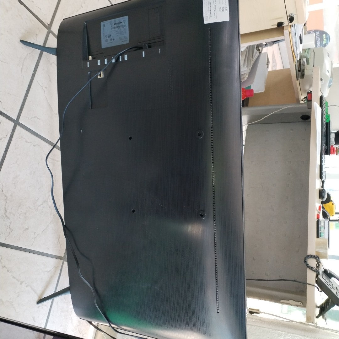 PANTALLA SAMSUNG UN43AU7000F (2022) 43" LED 4K (SEMINUEVO)