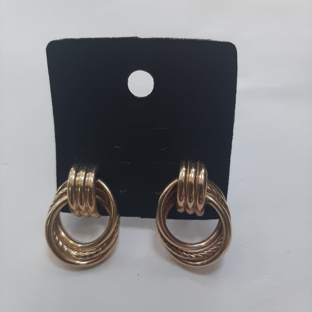 ARETES PAR ORO 14 K 4 GRMS (SEMINUEVO)