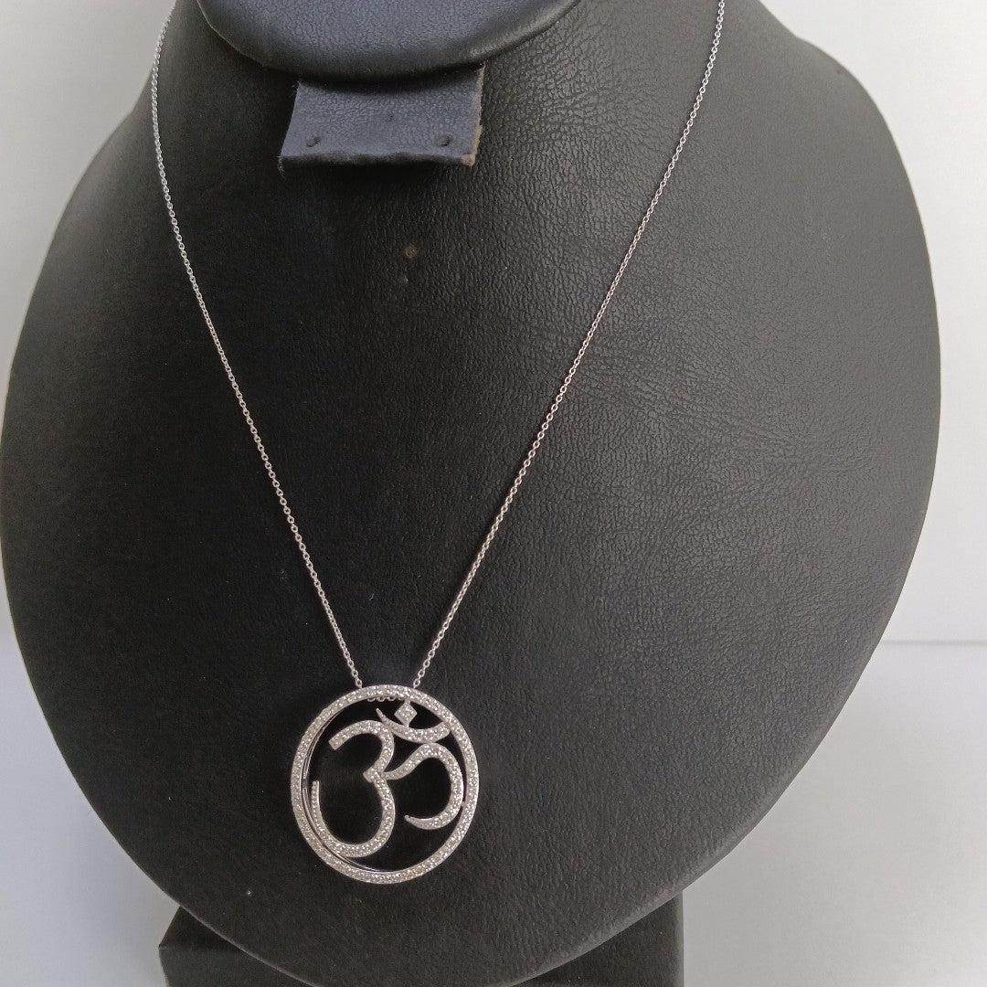 CADENA, DIJE ORO BLANCO 14 K 4.4 GRMS (SEMINUEVO)