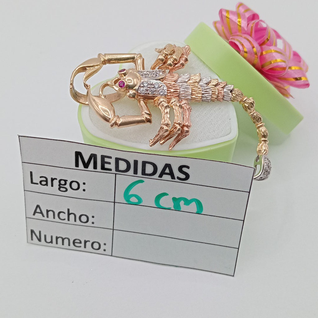 DIJE ORO COMBINADO 14 K 11.3 GRMS (SEMINUEVO)