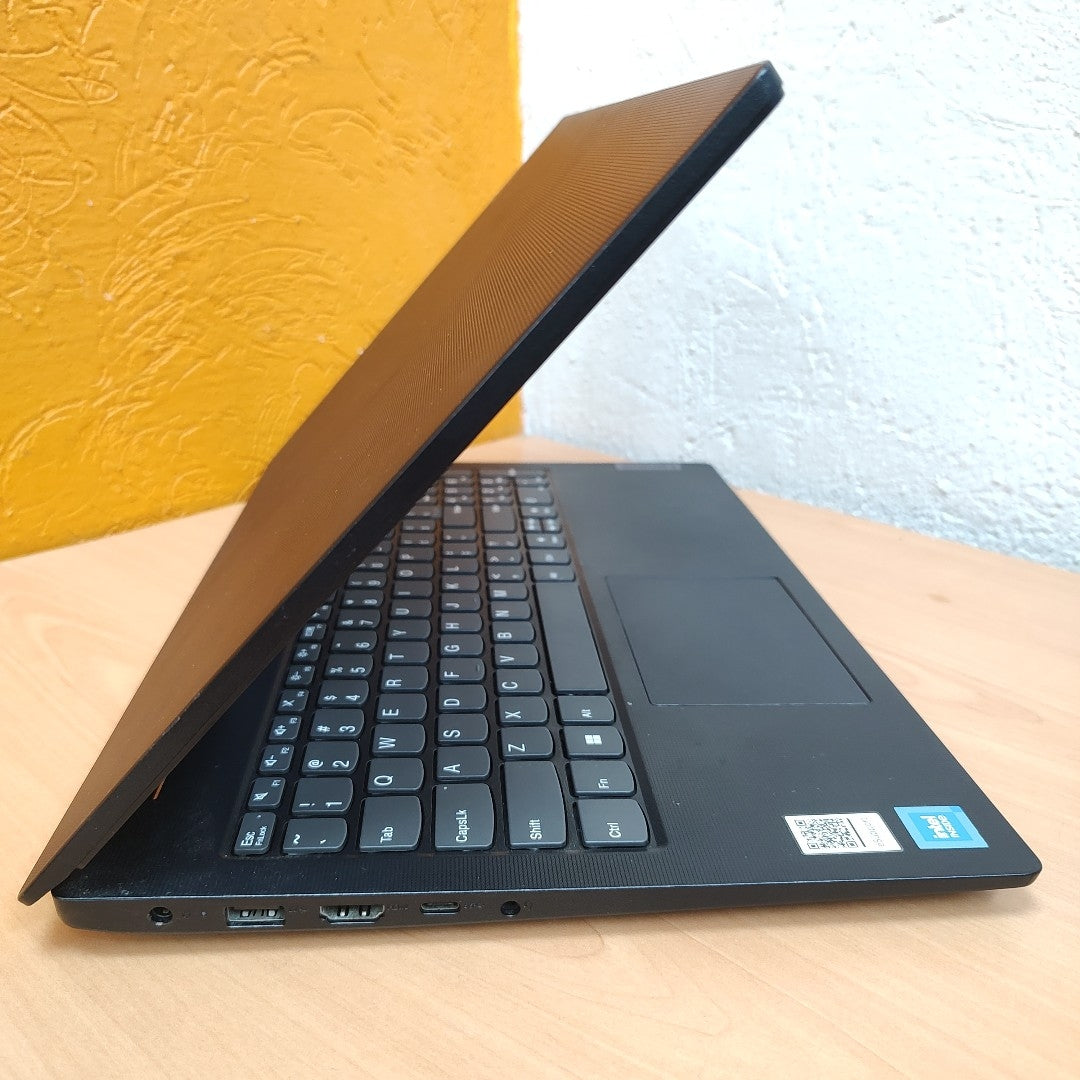 LAPTOP LENOVO V15 G2 IJL (2023) 256 GB SSD 4 GB RAM (SEMINUEVO)