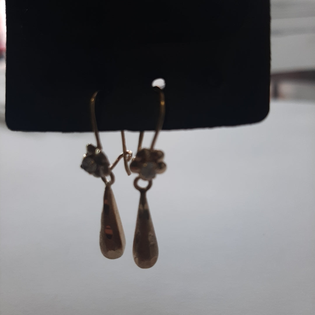 ARETES PAR ORO 10 K 1.6 GRMS (SEMINUEVO)