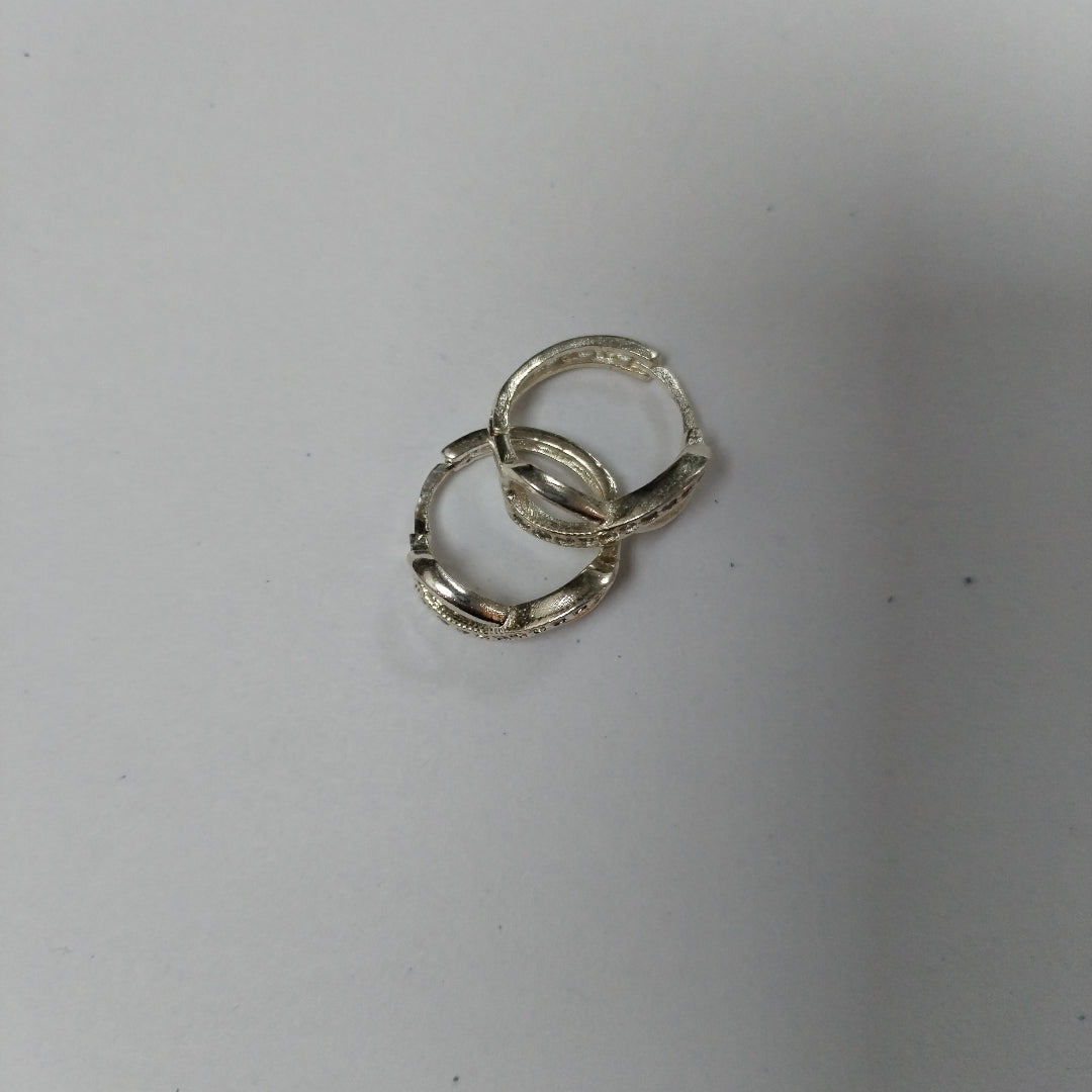 HUGGIES INFINITO CIRCONIAS PLATA .925 2.4 GR (NUEVO)
