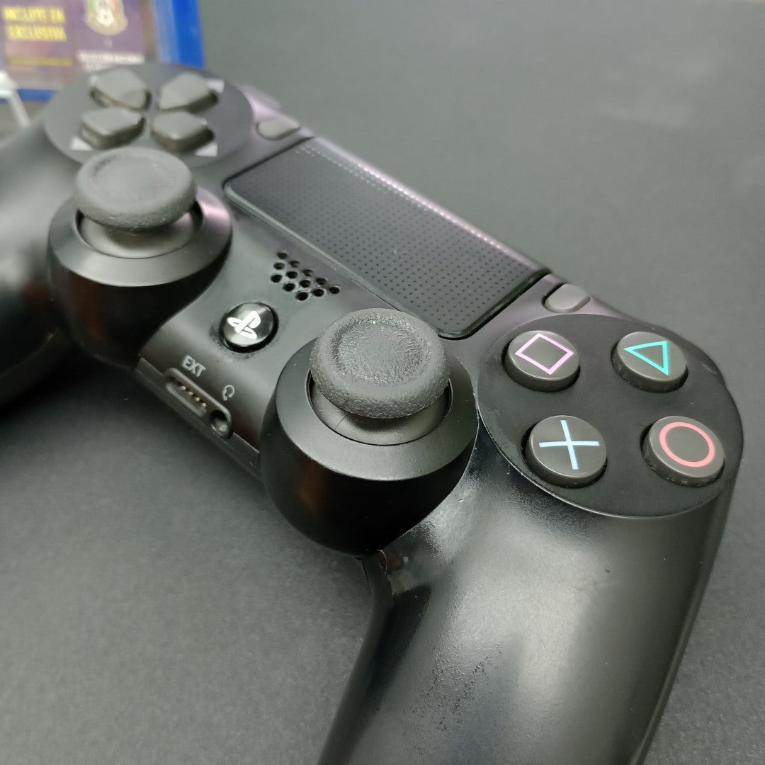 CONSOLA DE VIDEOJUEGO SONY PS4 1 TB (SEMINUEVO)