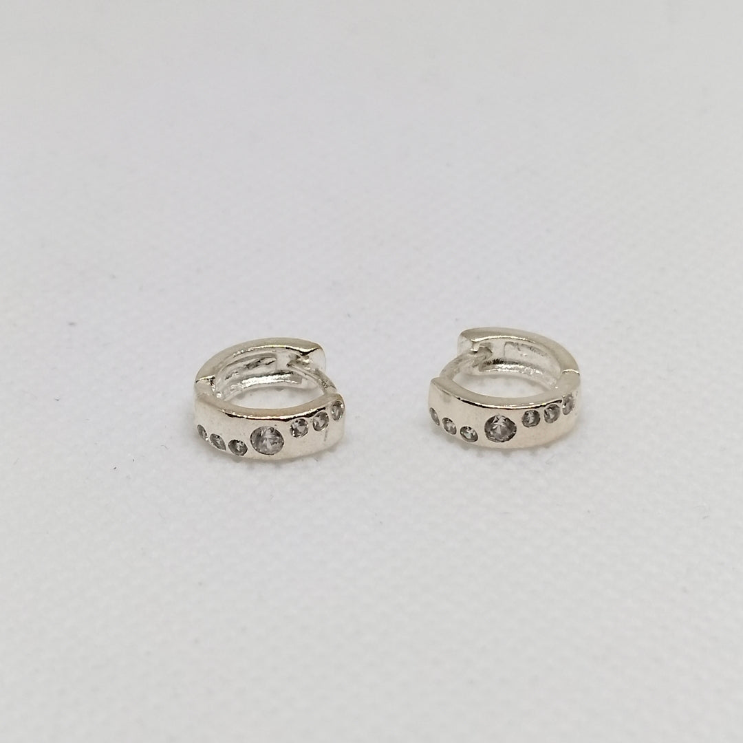 ARRACADAS C/CIRCONIAS PLATA .925 2.1 GR (NUEVO)