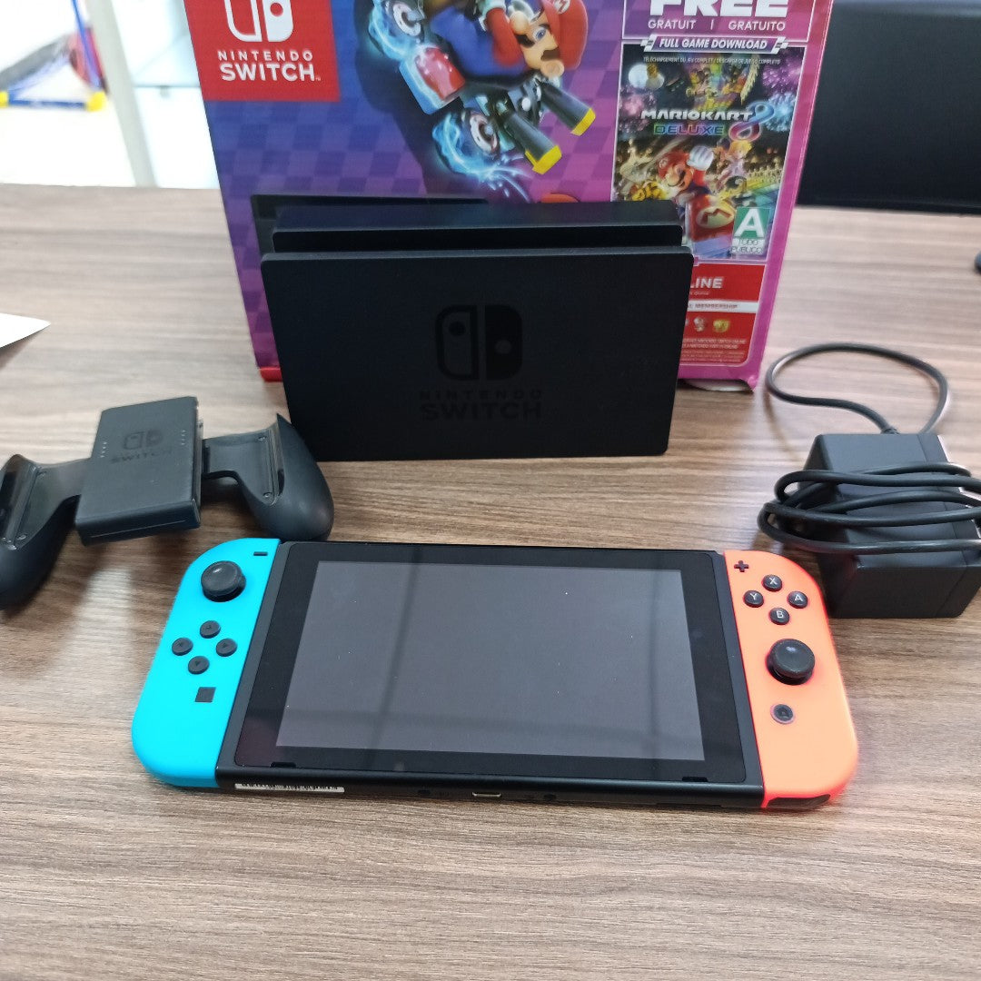 CONSOLA DE VIDEOJUEGO NINTENDO SWITCH 32 GB (SEMINUEVO)