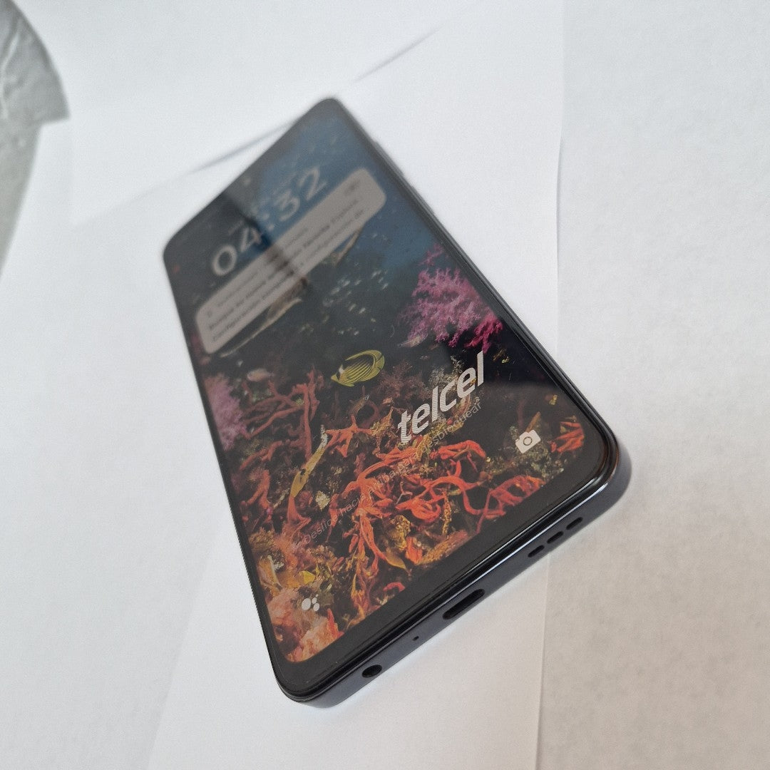 CELULAR OPPO A80 5G CPH2639 (2024) 256 GB 8 GB RAM (SEMINUEVO)
