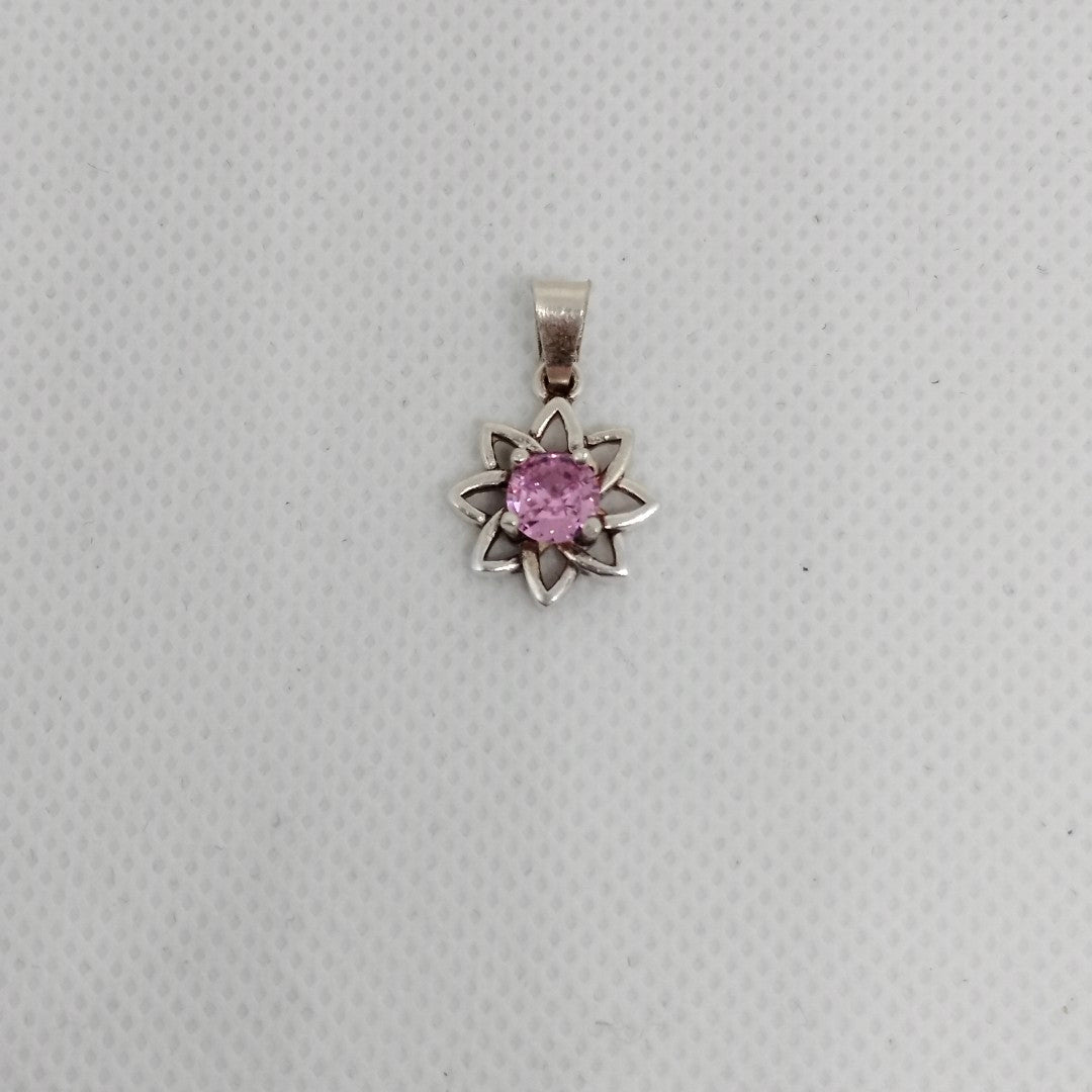 DIJE FLOR CON PIEDRA ROSA PLATA .925 2.1 GR (NUEVO)