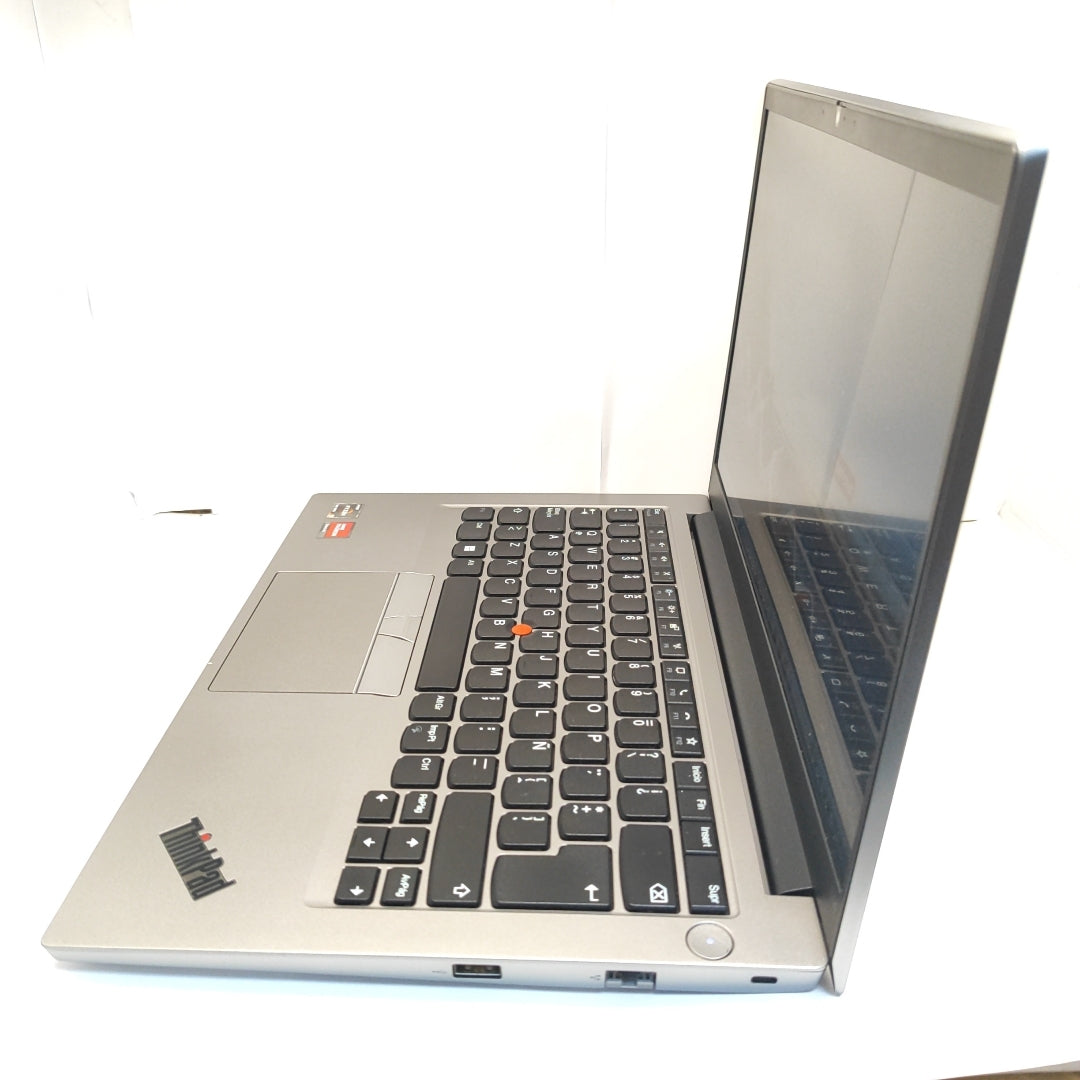 LAPTOP LENOVO THINKPAD E14 GEN 3 (2023) 512 GB SSD 16 GB RAM (SEMINUEVO)