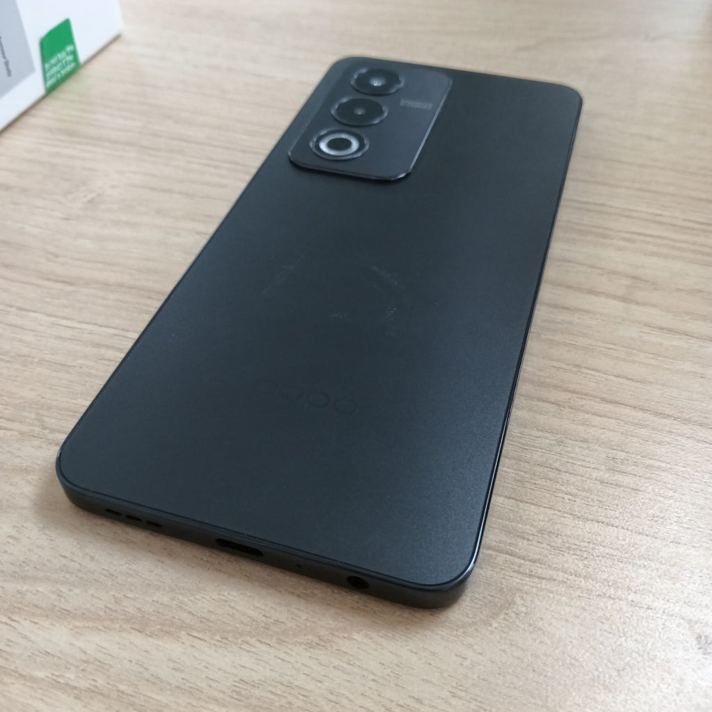 CELULAR OPPO A80 5G CPH2639 (2024) 256 GB 8 GB RAM (SEMINUEVO)