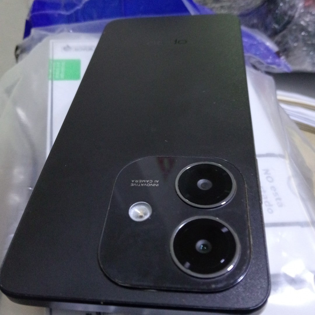 CELULAR OPPO A60 CPH3669 256 GB 8 GB RAM (SEMINUEVO)