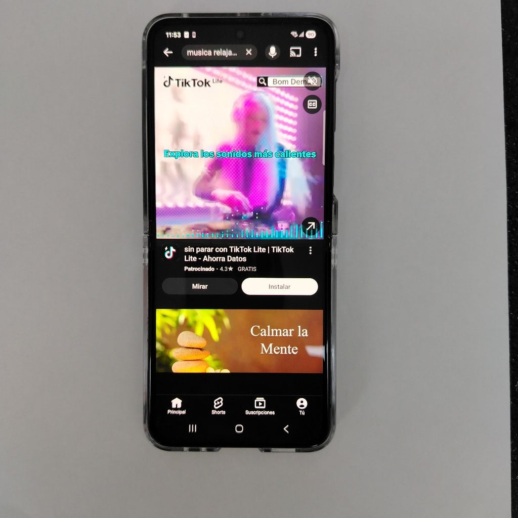 CELULAR SAMSUNG GALAXY Z FLIP 5 SM-F731B (2023) 256 GB 8 GB RAM (SEMINUEVO)