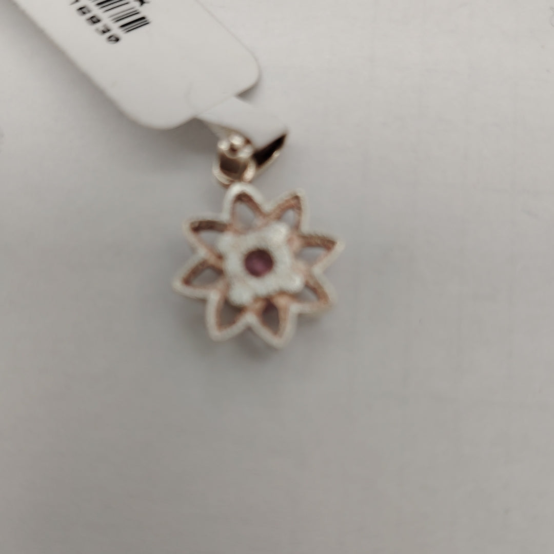 DIJE FLOR CON PIEDRA ROSA PLATA .925 2.1 GR (NUEVO)