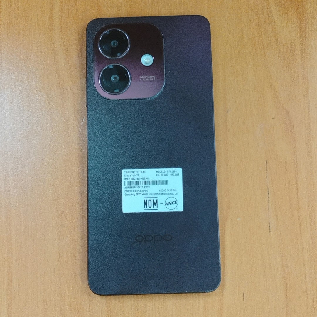 CELULAR OPPO A40 CPH2669 (2024) 256 GB 4 GB RAM