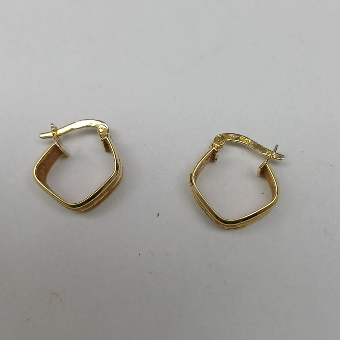 ARRACADAS PAR ORO 14 K 1.5 GRMS (SEMINUEVO)