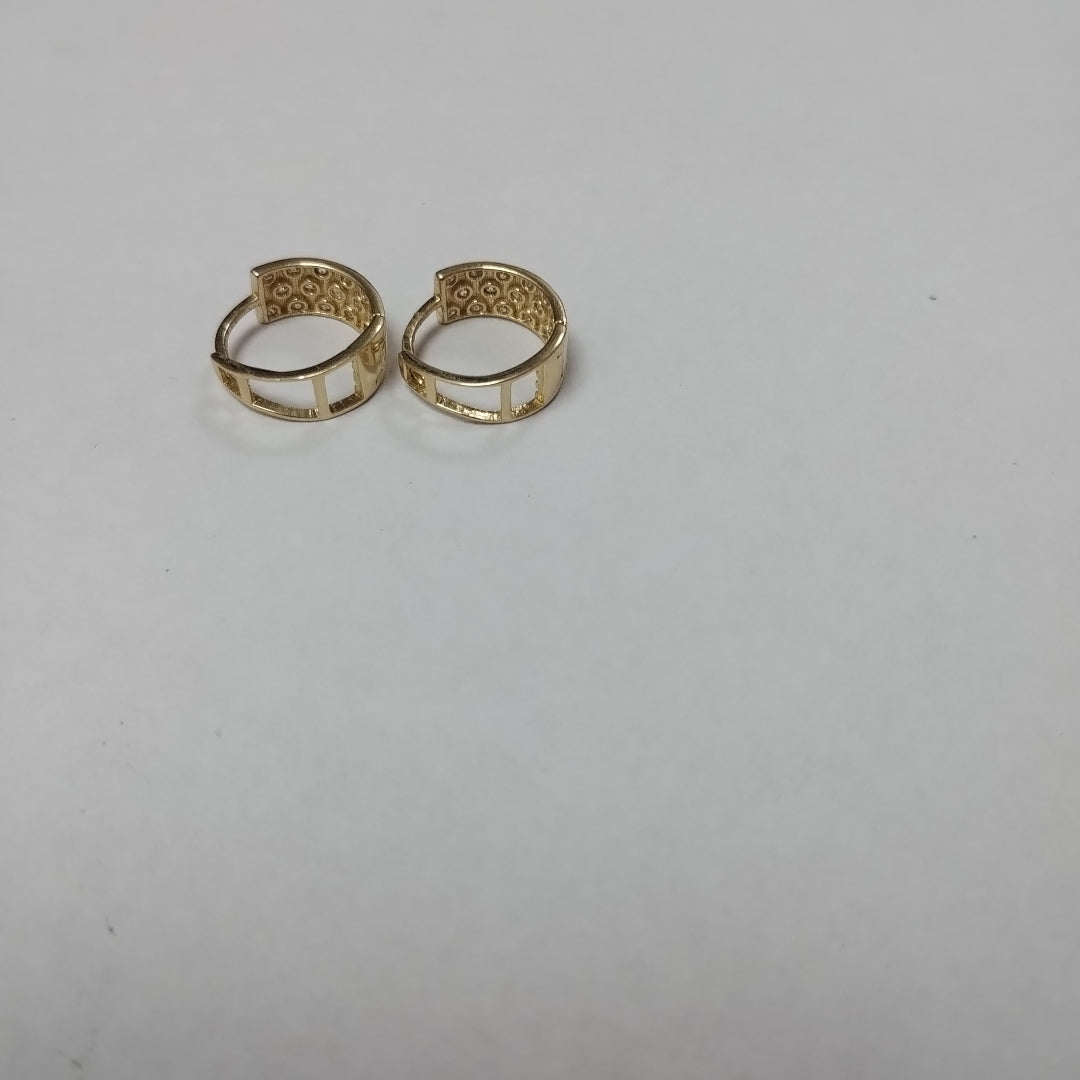 HUGGIES ORO 14K 2.5 (NUEVO)