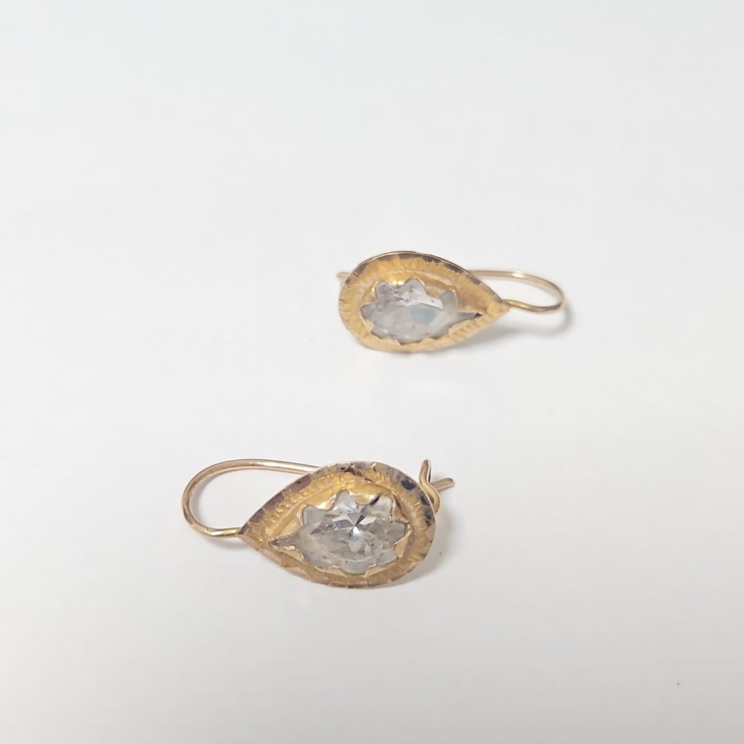 ARETES PAR ORO 10 K 3,30 GRMS (SEMINUEVO)