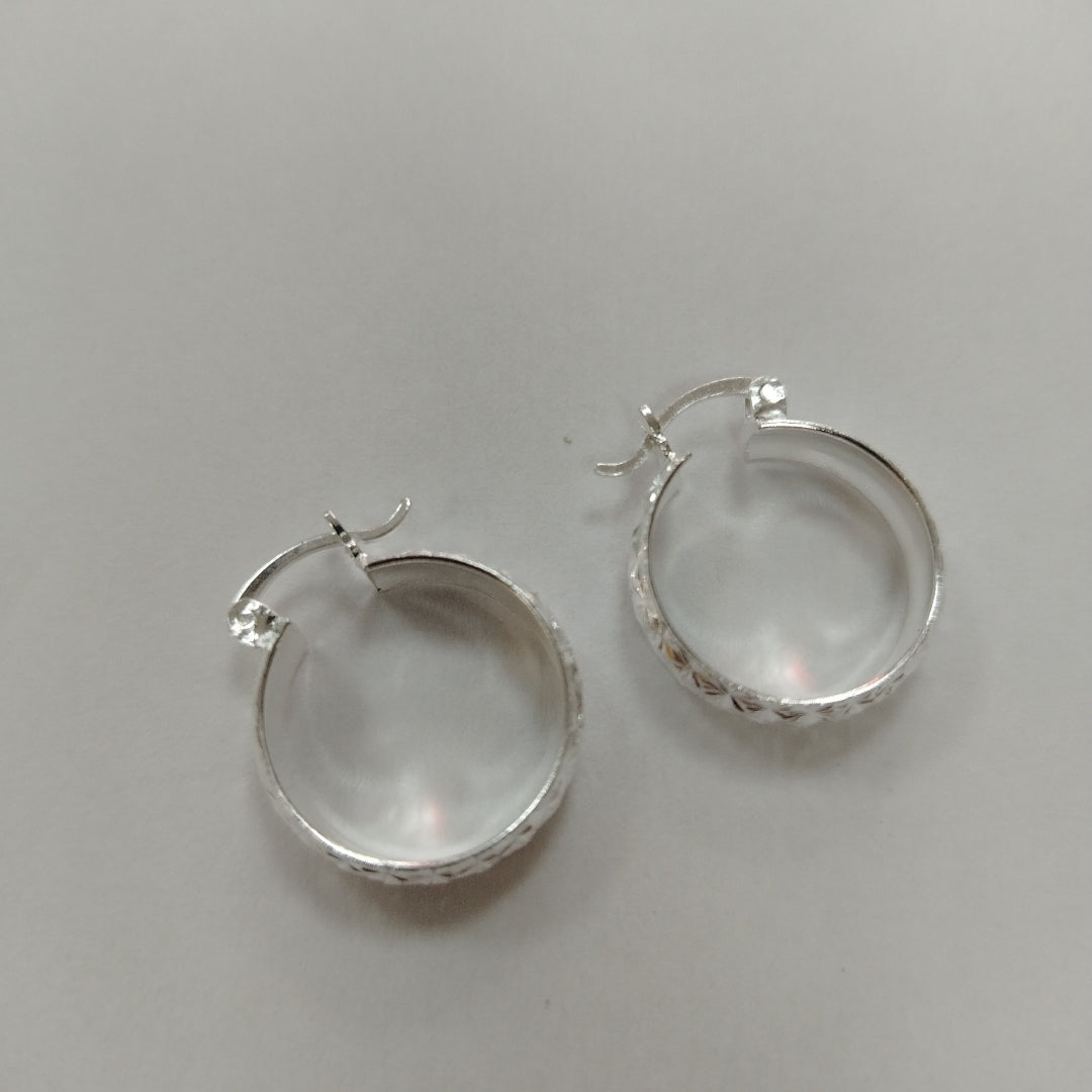PAR ARRACADAS FACETADAS PLATA .925 3.6 GR (NUEVO)