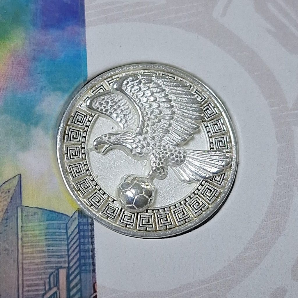MEDALLA CONMEMORATIVA FRD FÚTBOL MOTIVO ÁGUILA PLATA .925 8.9 GR (NUEVO)