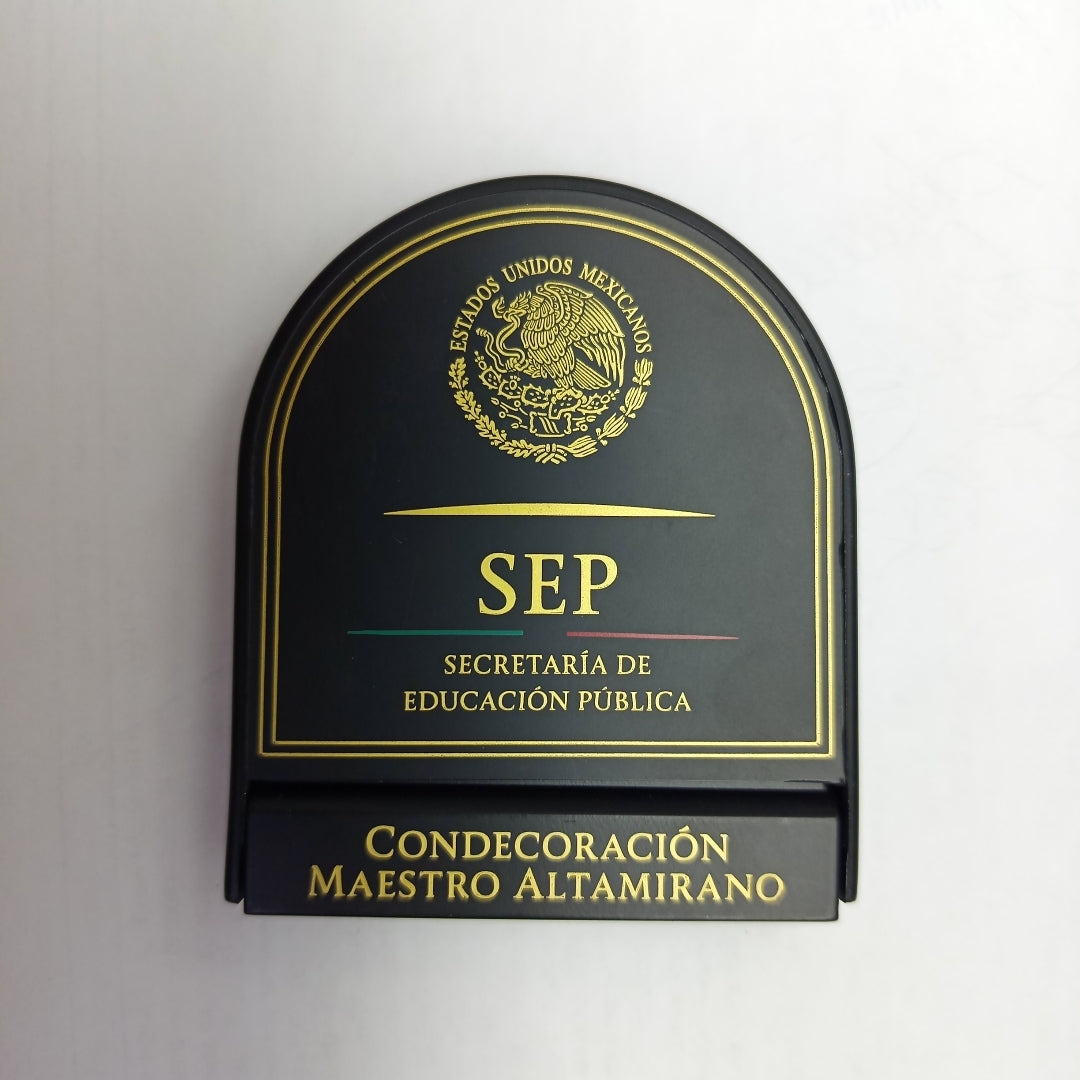 MEDALLA CONMEMORATIVA ORO 21 K 41.9 GRMS (SEMINUEVO)