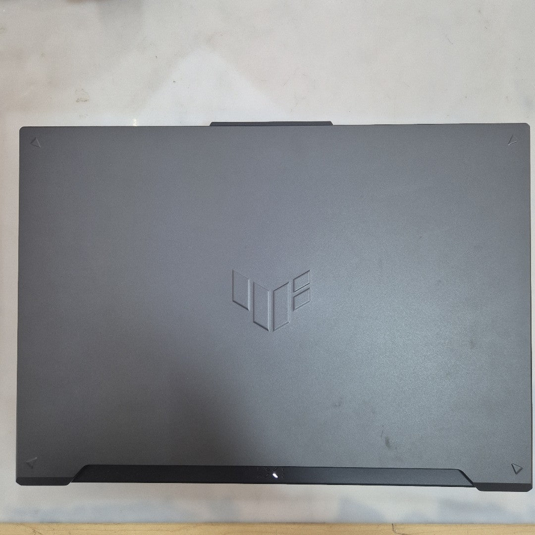 LAPTOP ASUS TUF GAMING F16 FX607VJ-RL024W (2025) 512 GB SSD 16 GB RAM (SEMINUEVO)