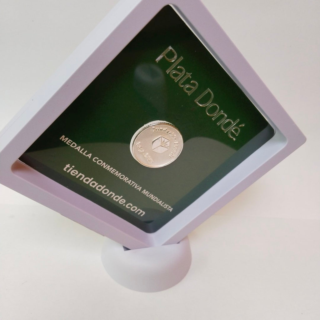 MEDALLA CONMEMORATIVA FRD FÚTBOL MOTIVO ÁGUILA PLATA .925 8.9 GR (NUEVO)