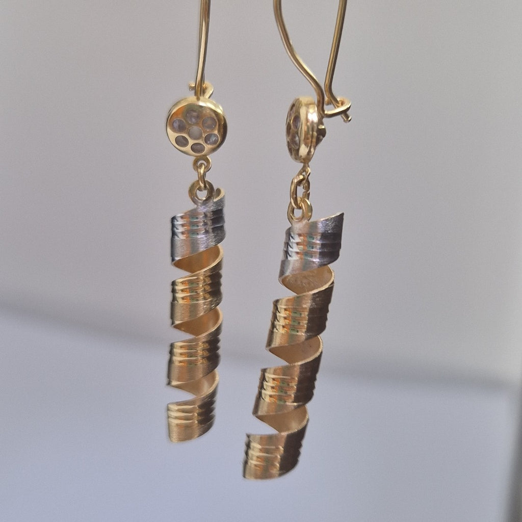 ARETES PAR ORO 14 K 3.9 GRMS (SEMINUEVO)