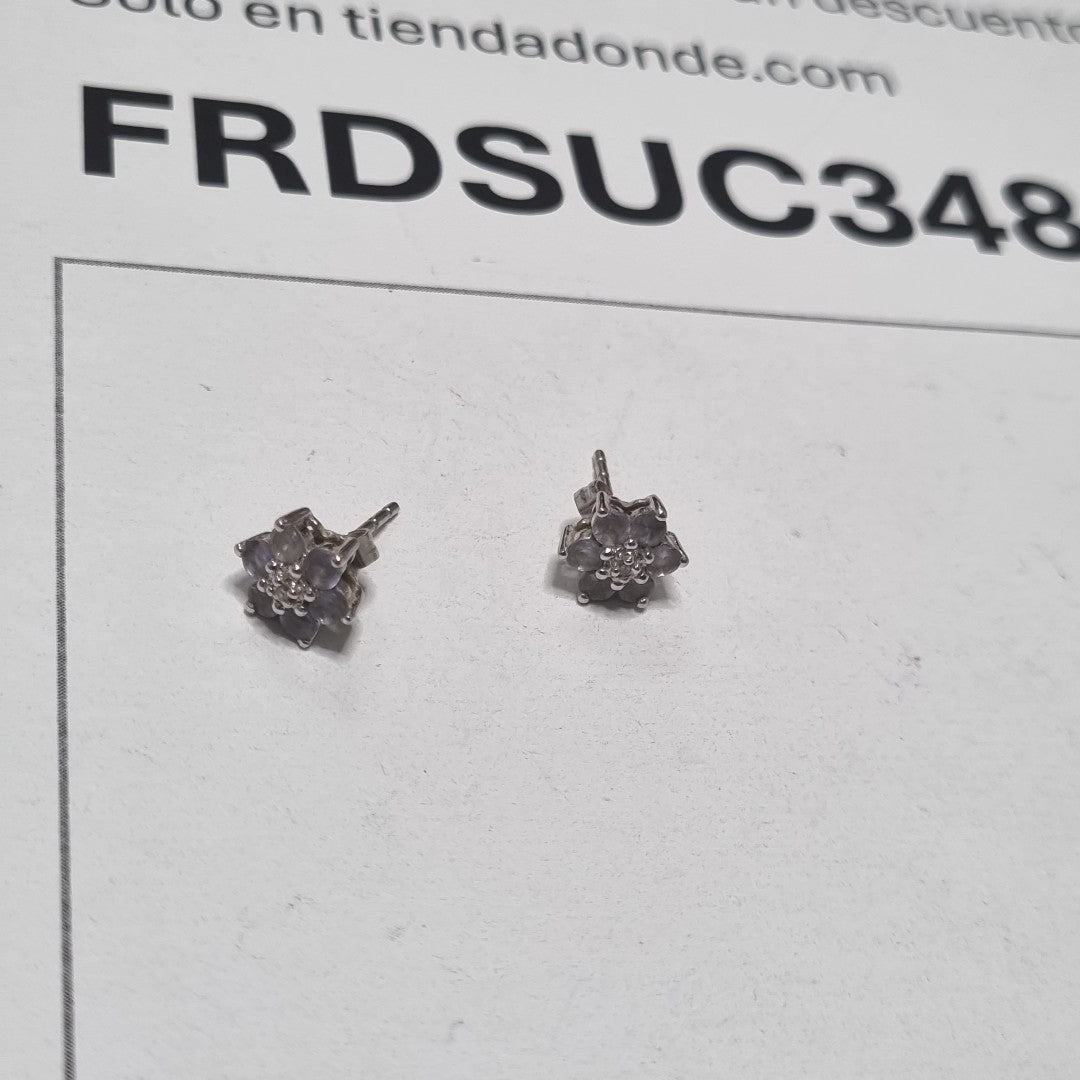 ARETES PAR ORO BLANCO 14 K 2 GRMS (SEMINUEVO)