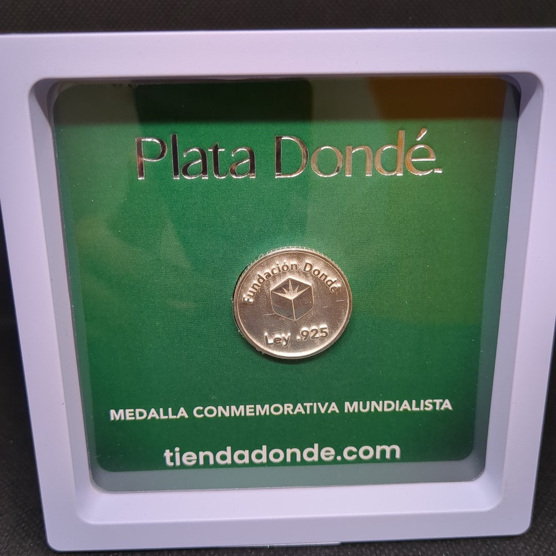 MEDALLA CONMEMORATIVA FRD FÚTBOL MOTIVO ÁGUILA PLATA .925 8.9 GR (NUEVO)