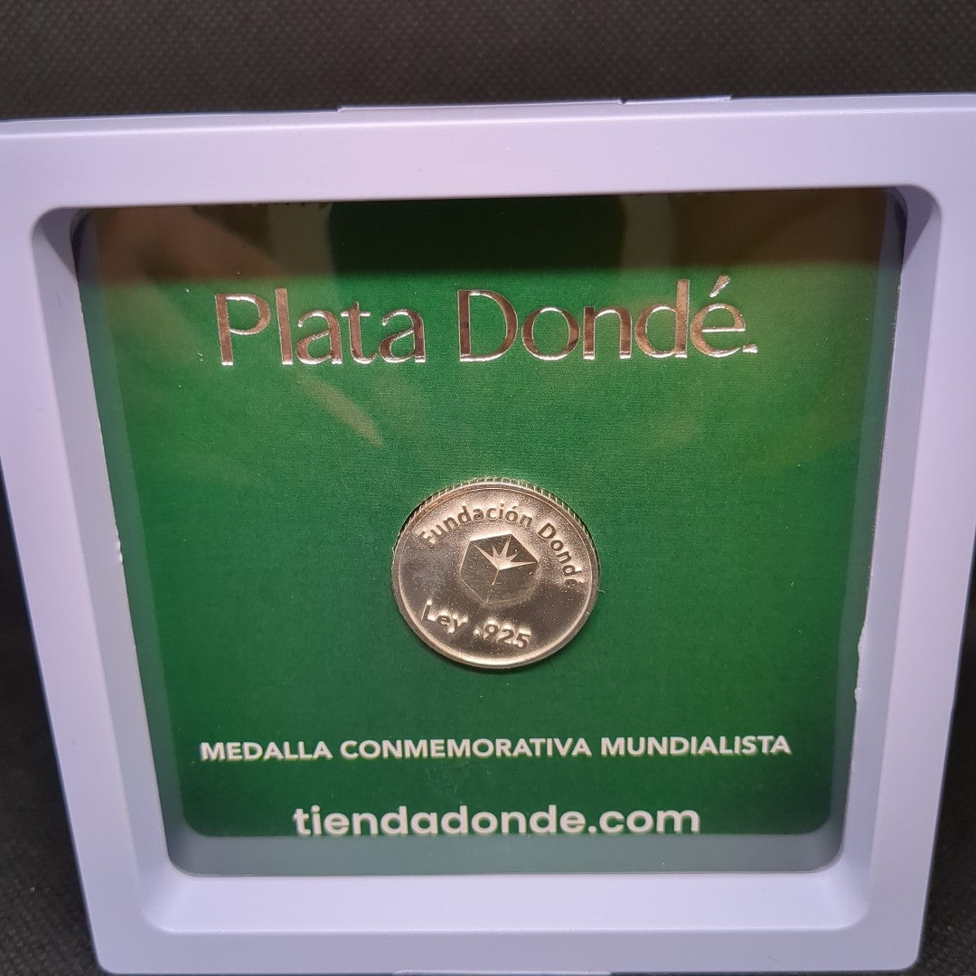 MEDALLA CONMEMORATIVA FRD FÚTBOL MOTIVO ÁGUILA PLATA .925 8.9 GR (NUEVO)