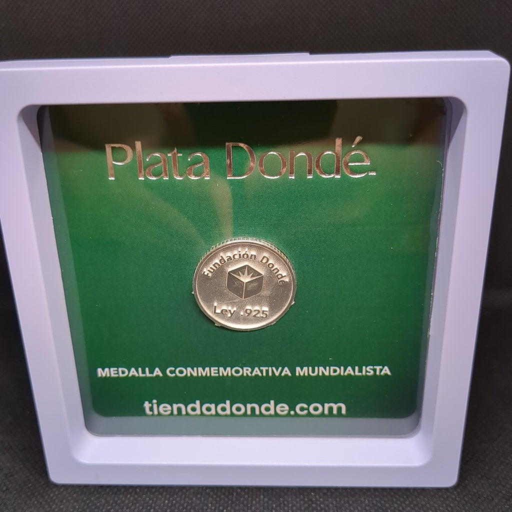 MEDALLA CONMEMORATIVA FRD FÚTBOL MOTIVO ÁGUILA PLATA .925 8.9 GR (NUEVO)