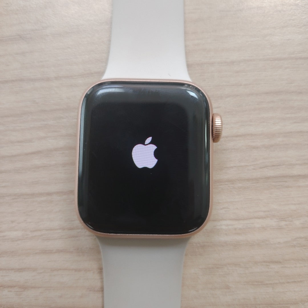 SMARTWATCH APPLE SE ALUMINIO A2353 40 MM GPS + CELULAR (SEMINUEVO)