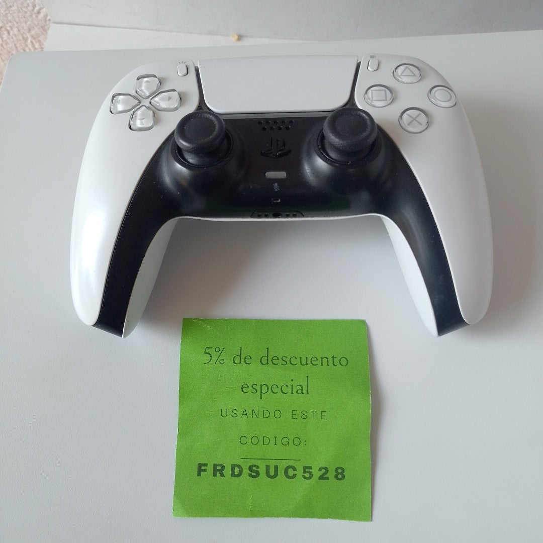 CONSOLA DE VIDEOJUEGO SONY PS5 825 SSD (SEMINUEVO)