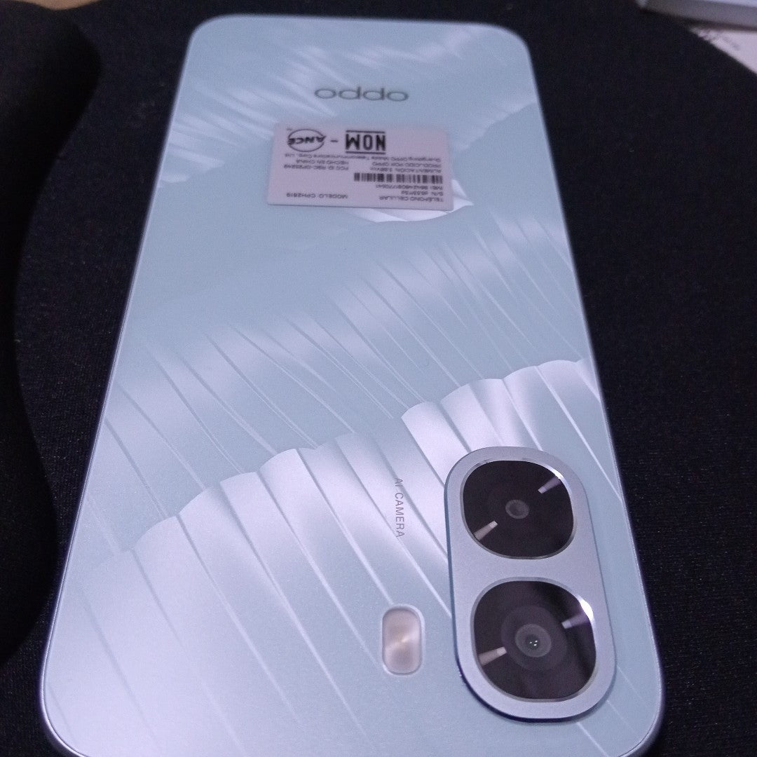 CELULAR OPPO A6X CPH2819 (2025) 128 GB 4 GB RAM (SEMINUEVO)