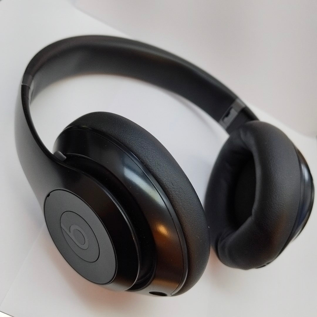 AUDIFONOS BEATS STUDIO PRO INALAMBRICO OVER EAR (SEMINUEVO)