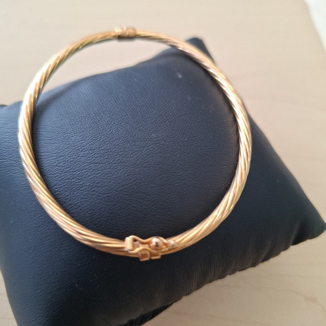 PULSERA RIGIDA ORO 14 K 4.3 GRMS (SEMINUEVO)