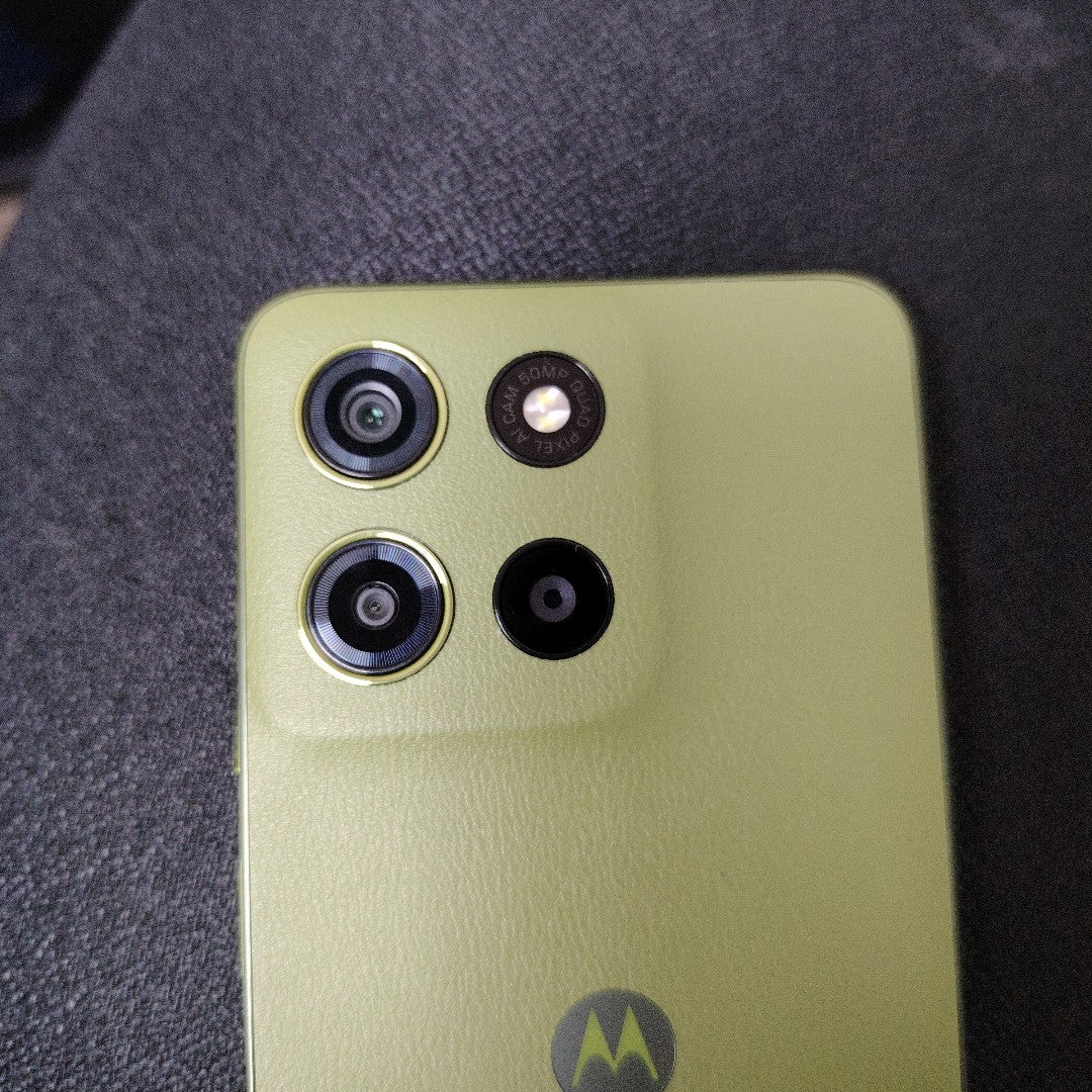 CELULAR MOTOROLA MOTO G15 XT2521-2 (2025) 256 GB 4 GB RAM (SEMINUEVO)