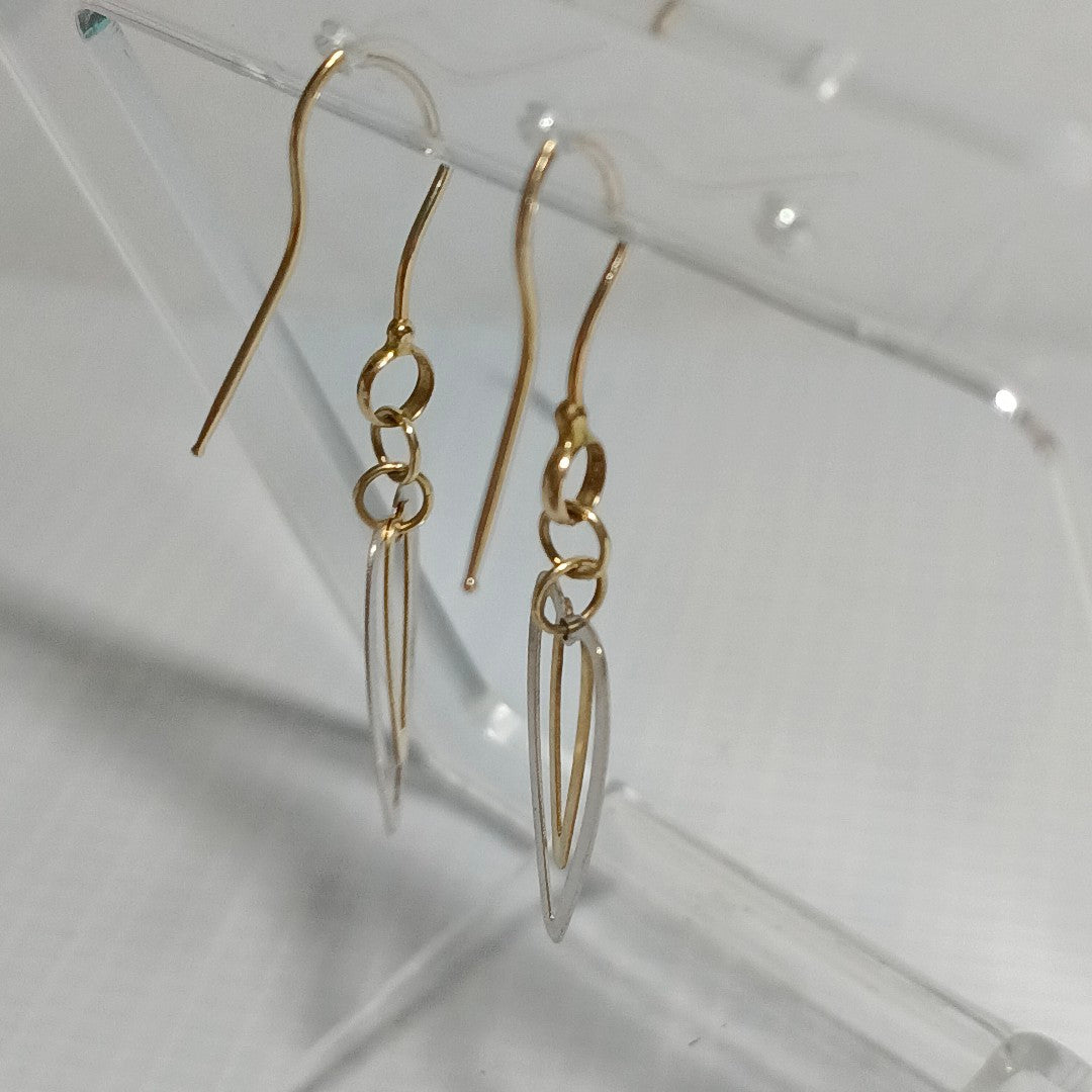 ARETES PAR ORO COMBINADO 14 K 1,00 GRMS (SEMINUEVO)