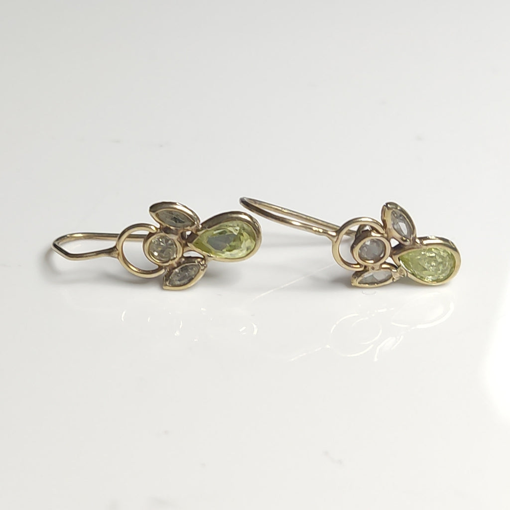 ARETES PAR ORO 8 K 1 GRMS (SEMINUEVO)