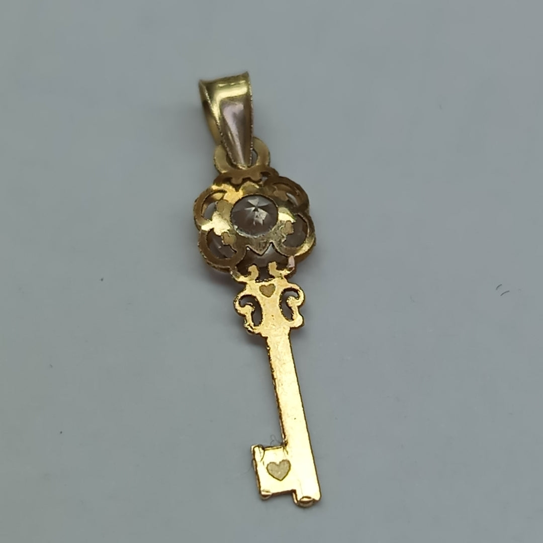 DIJE ORO 10 K 0.4 GRMS (SEMINUEVO)