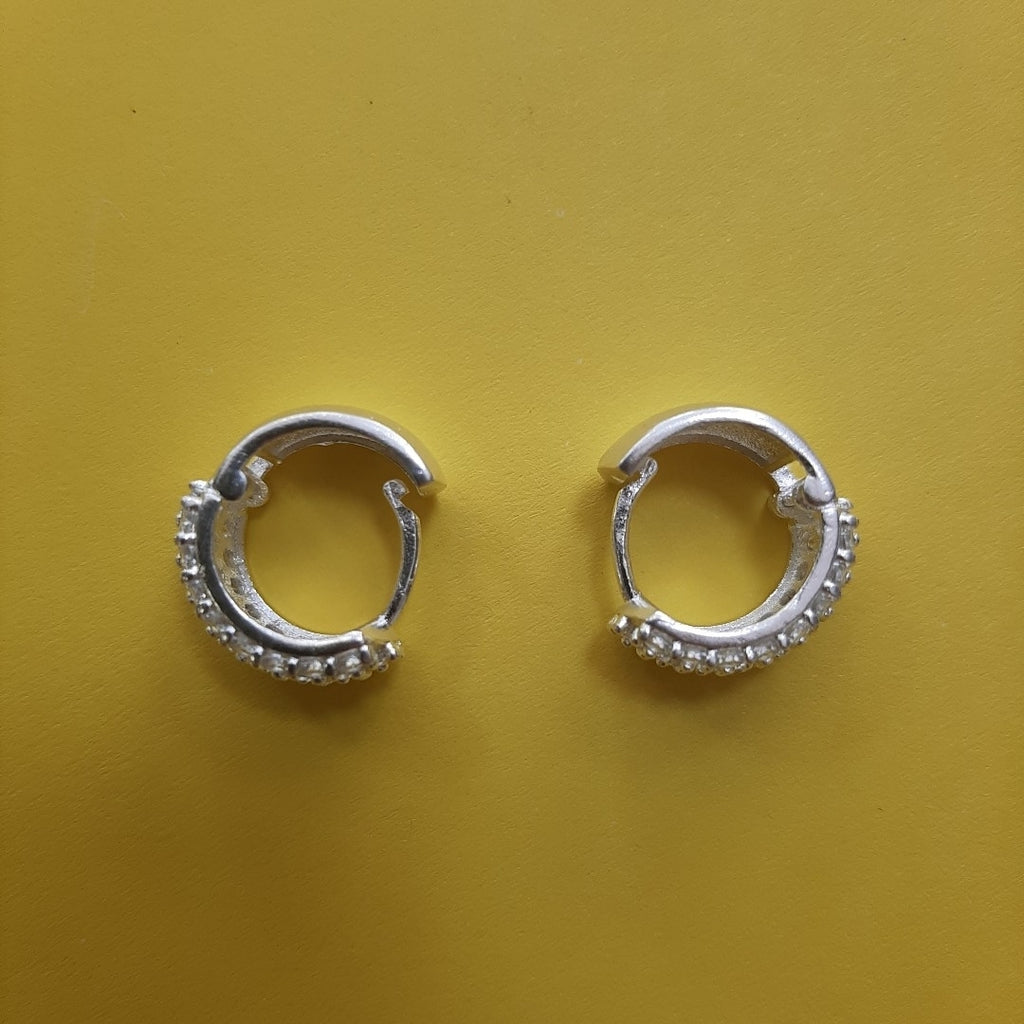 HUGGIES C/CIRCONIAS PLATA .925 5.4 GR (NUEVO)