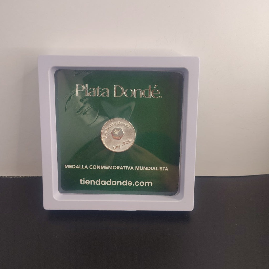 MEDALLA CONMEMORATIVA FRD FÚTBOL MOTIVO ÁGUILA PLATA .925 8.9 GR (NUEVO)