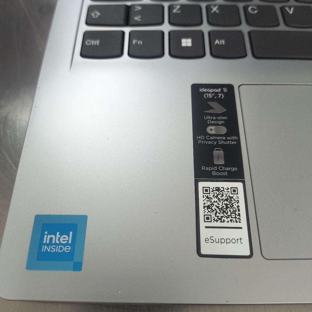 LAPTOP LENOVO IDEAPAD 1 15IGL7 (2024) 256 GB SSD 8 GB RAM (SEMINUEVO)