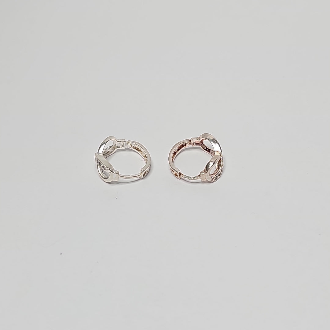 HUGGIES INFINITO CIRCONIAS PLATA .925 2.4 GR (NUEVO)
