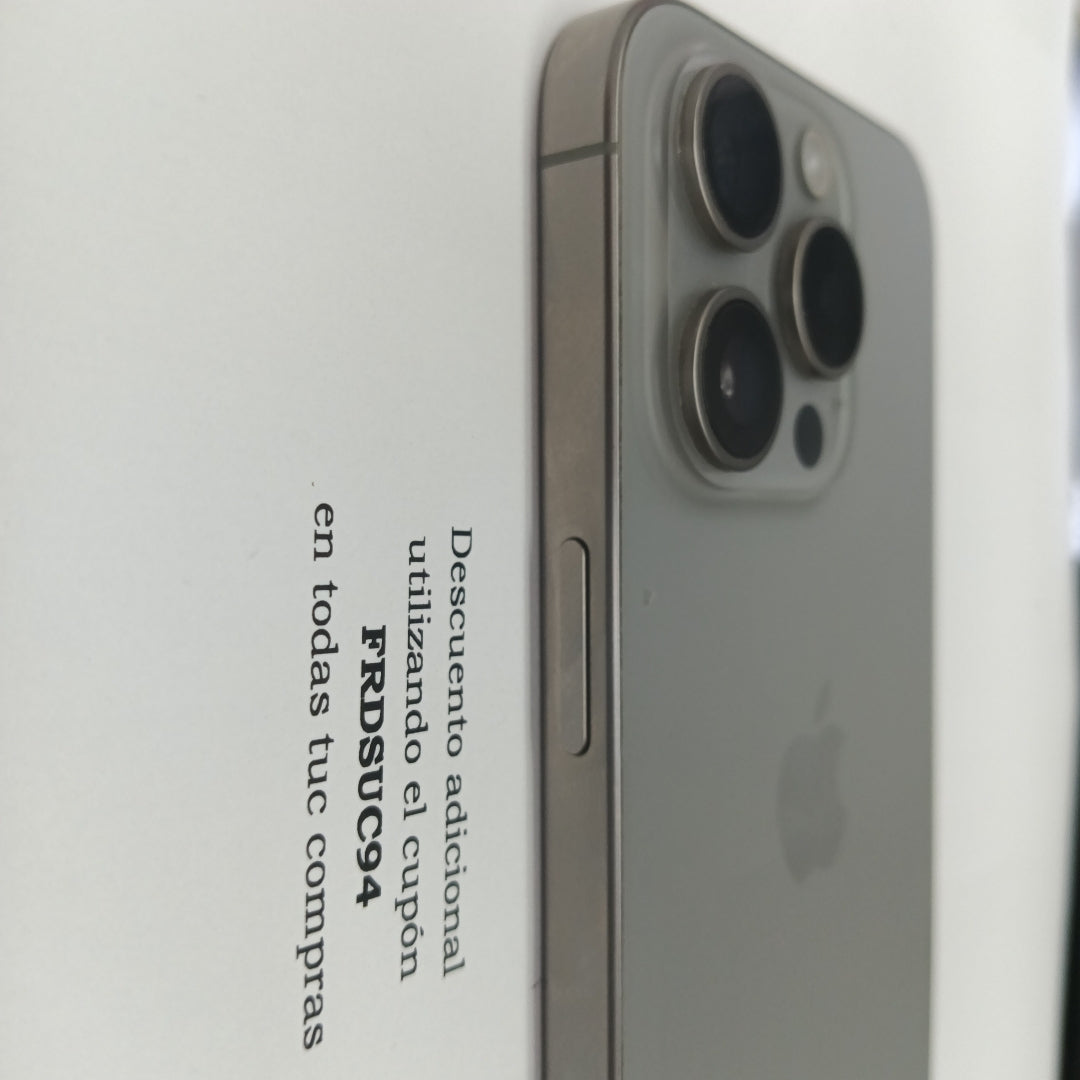 CELULAR APPLE IPHONE 15 PRO A3101 256 GB 8 GB RAM (SEMINUEVO)