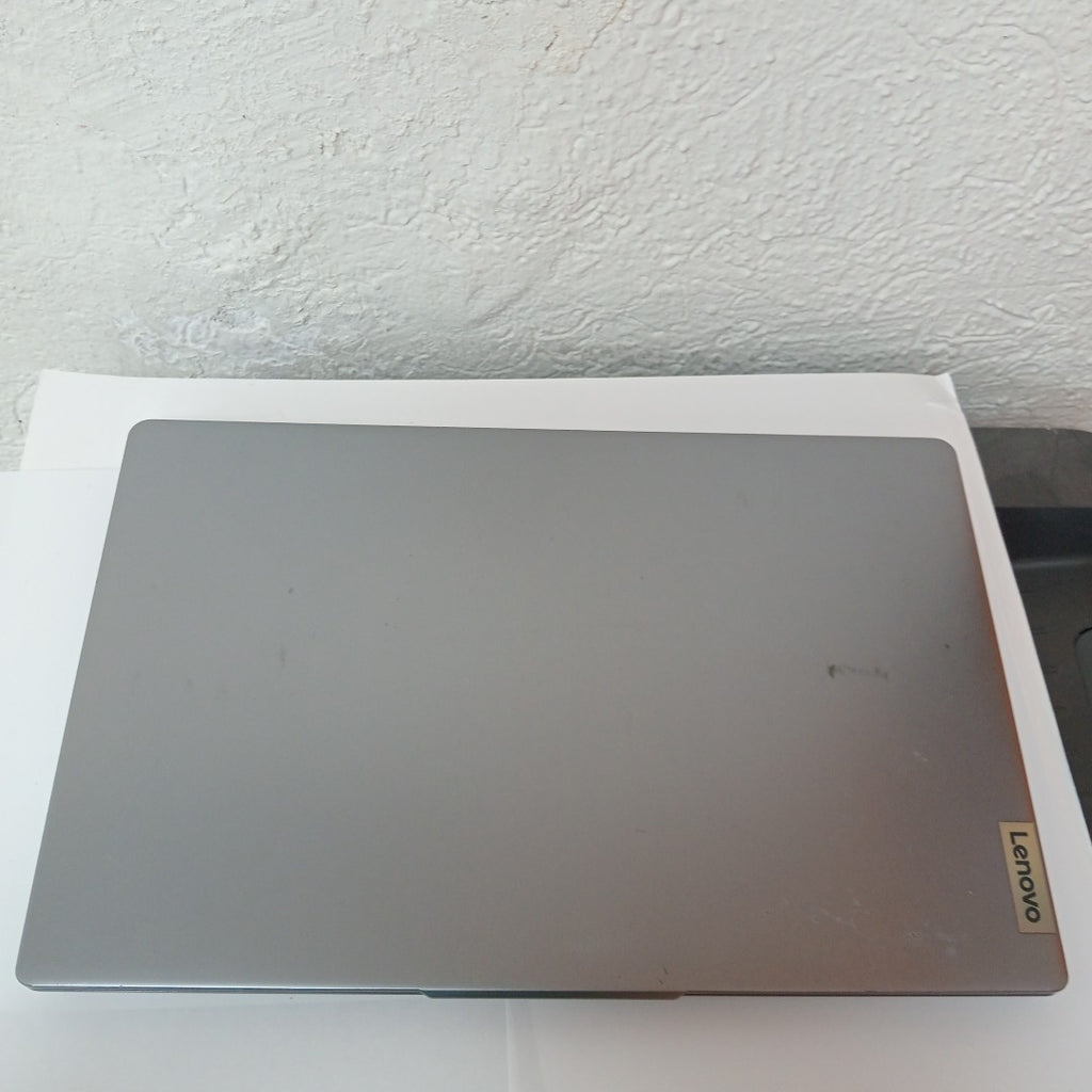 LAPTOP LENOVO IDEAPAD SLIM 3 15IAH8 (2023) 512 GB SSD 8 GB RAM