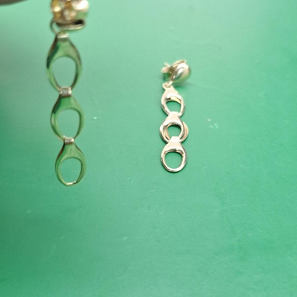 ARETES PAR ORO 14 K 1.4 GRMS (SEMINUEVO)