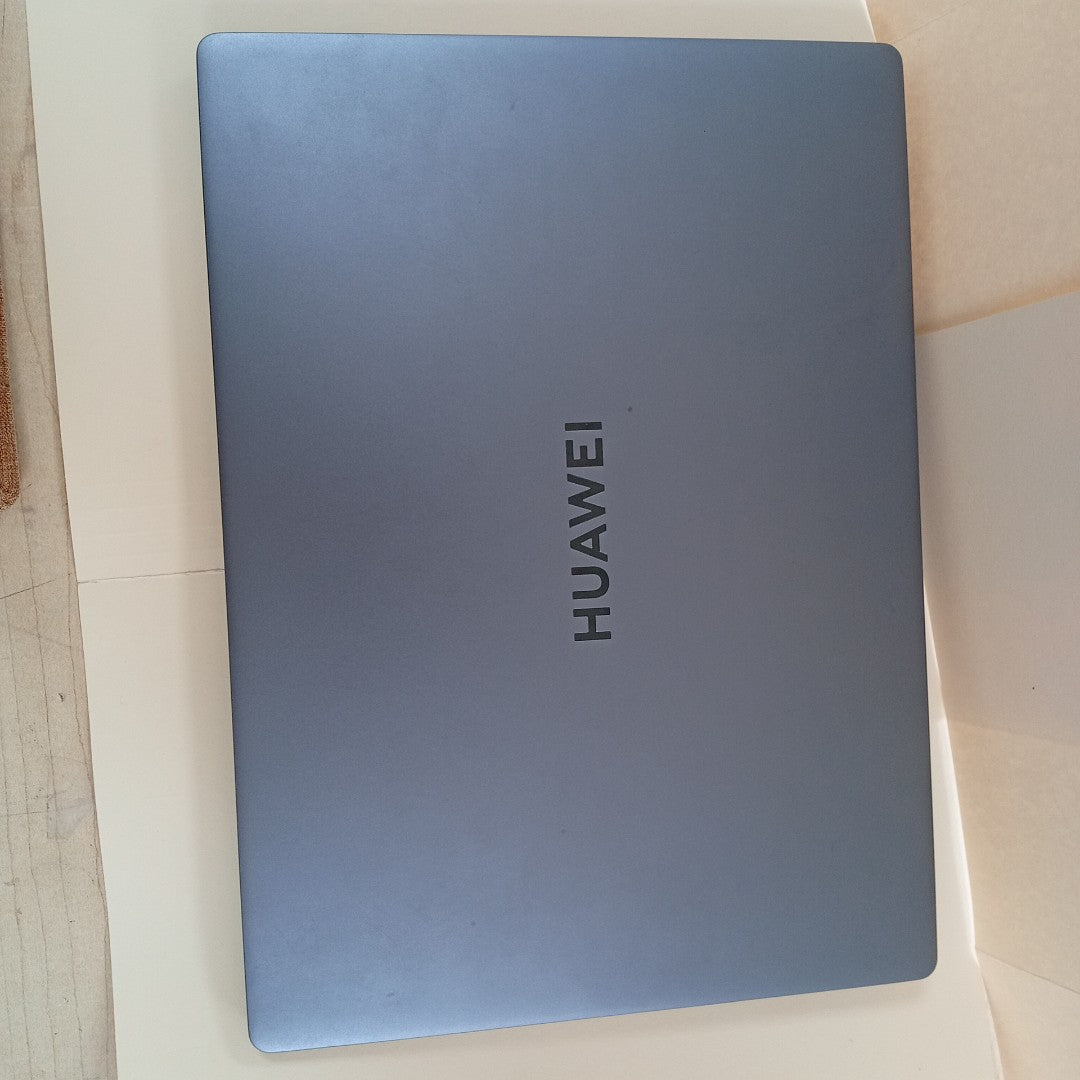 LAPTOP HUAWEI MATEBOOK D14 MDF-X (2024) 512 GB SSD 16 GB RAM (SEMINUEVO)