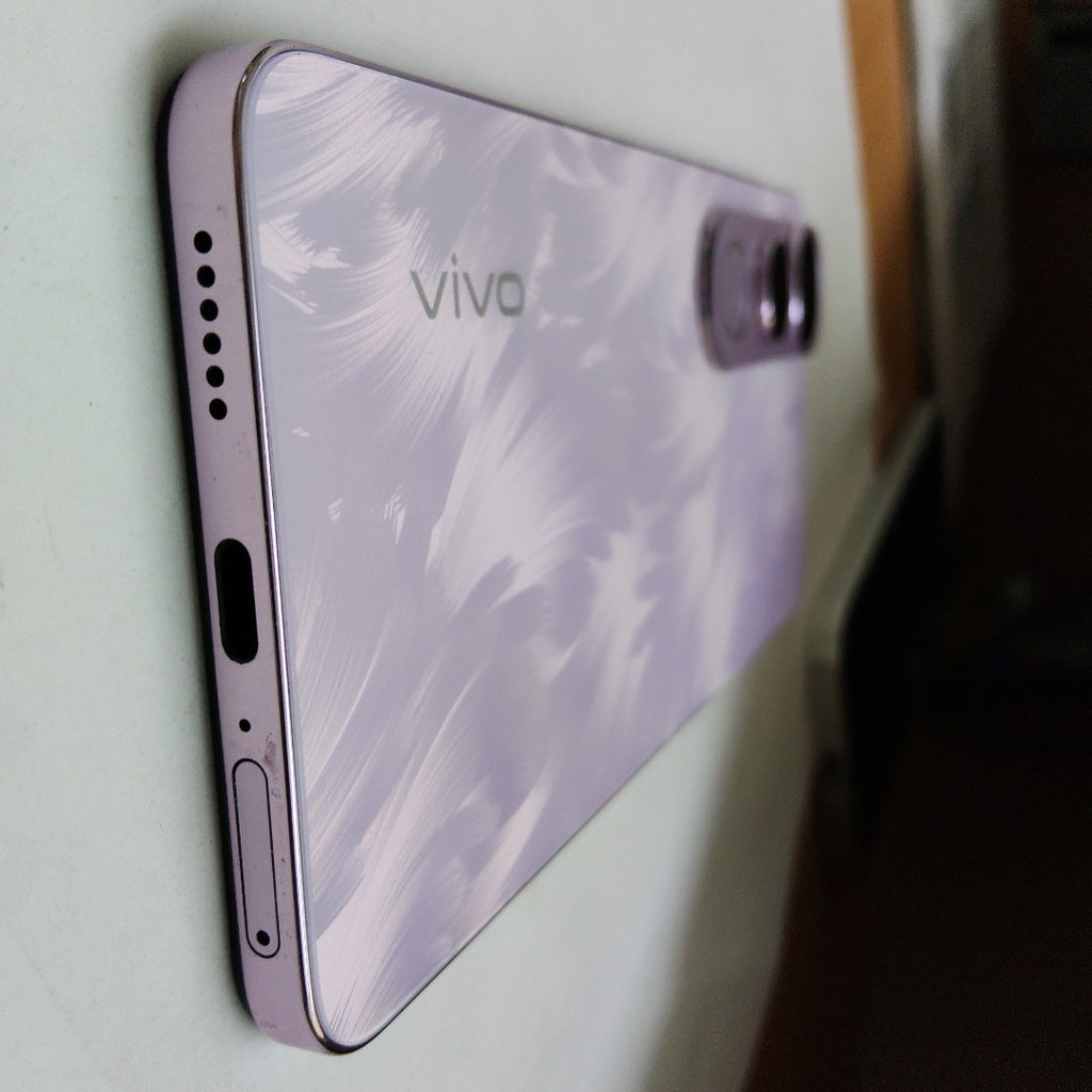 CELULAR VIVO V50 LITE V2441 (2025) 256 GB 8 GB RAM (SEMINUEVO)
